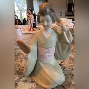 Shafford Japan Porcelain Geisha Figurine.